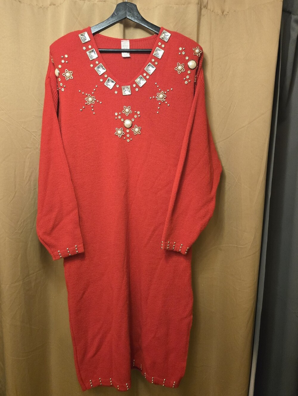 Vintage Red Embellished V-Neck Knit Sweater Dress